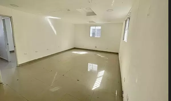 oficinas y locales comerciales - Local céntrico millon 80m 6