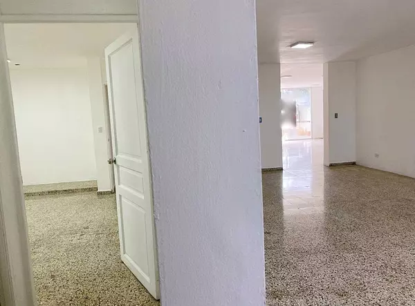 oficinas y locales comerciales - Alquiler local primer nivel  5