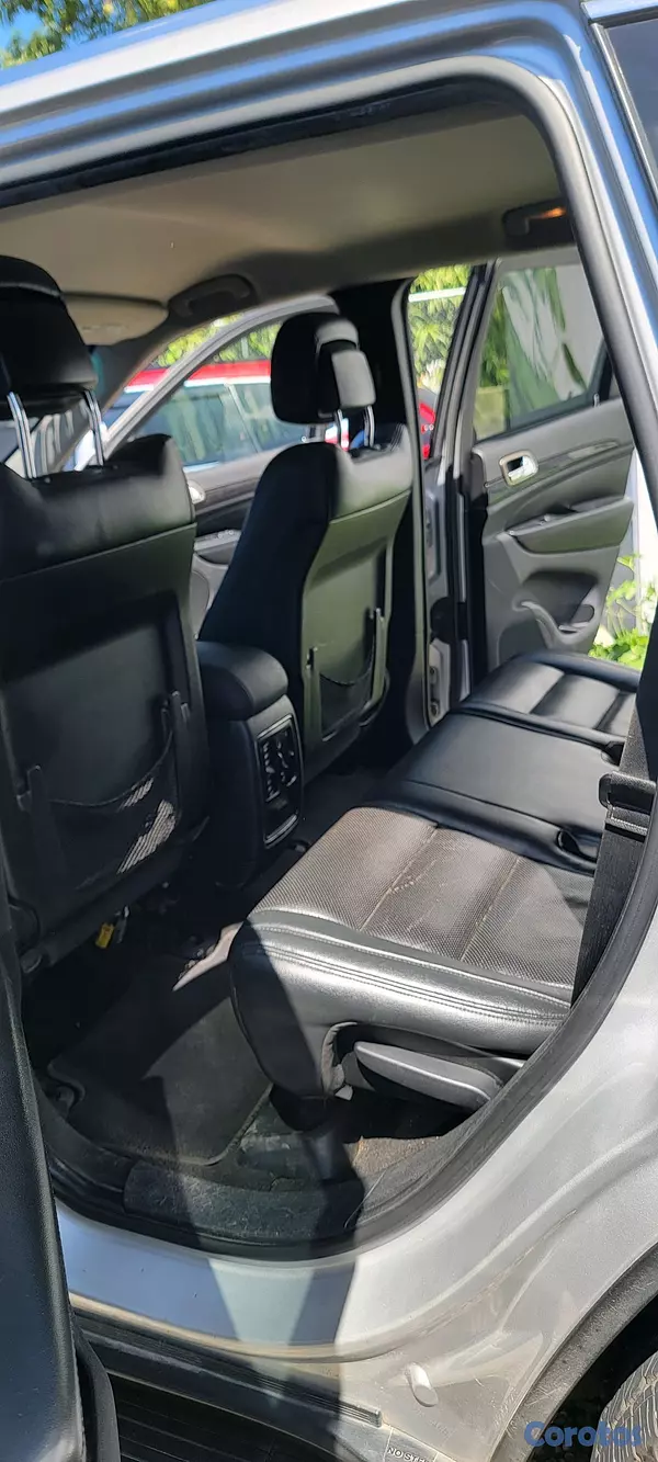 jeepetas y camionetas - JEEP GRAND CHEROKEE 2014 8