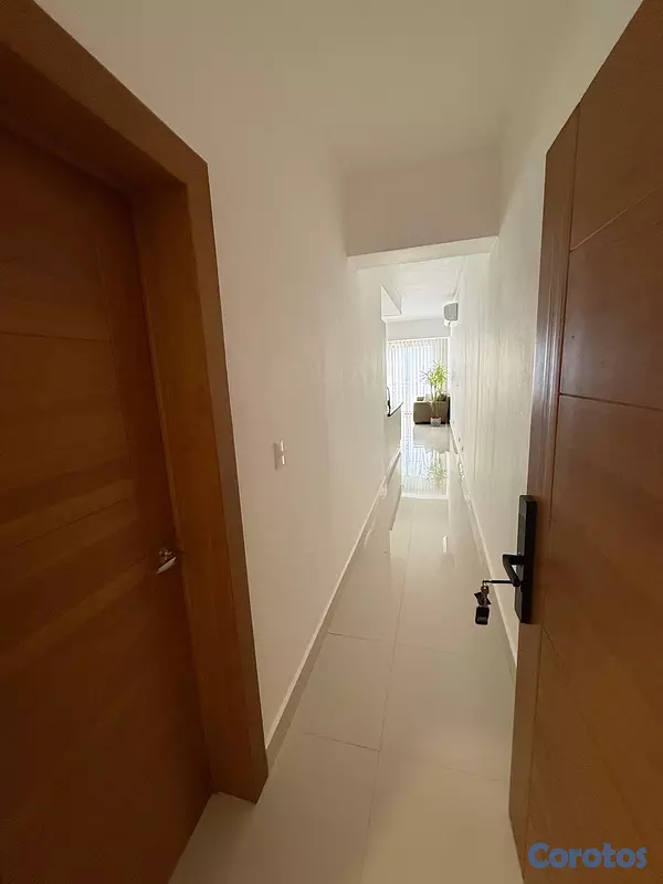 apartamentos - Apartamento en venta, con amueblado o vacío. Mirador Norte. 3er piso.
 7