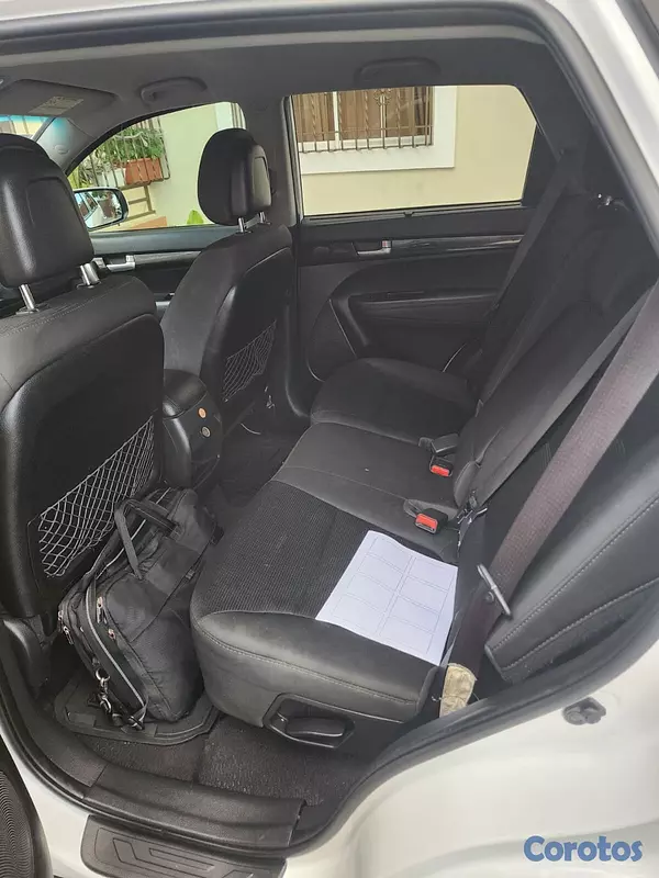 jeepetas y camionetas - Kia Sorento 2015 Blanco de Oportunidad  4
