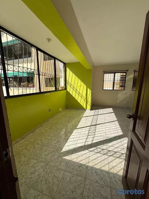 apartamentos - Amplio Apartamento 2do piso 3 habitaciones en Vent 3