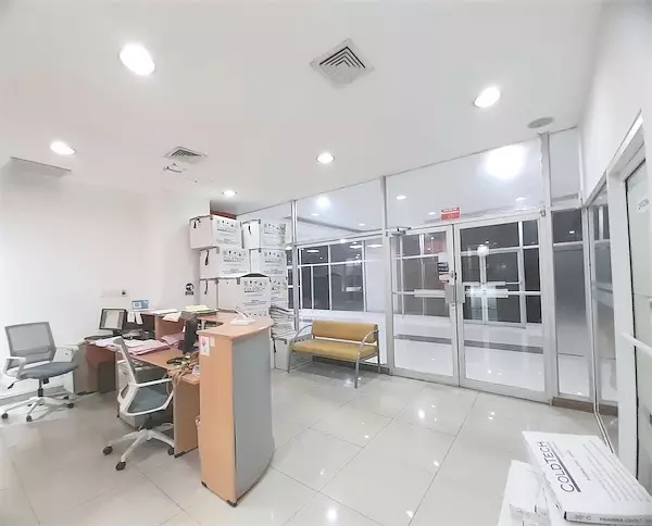 oficinas y locales comerciales - Local en naco zona céntrica 3
