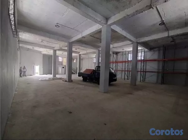 oficinas y locales comerciales - NAVE COMERCIAL  8