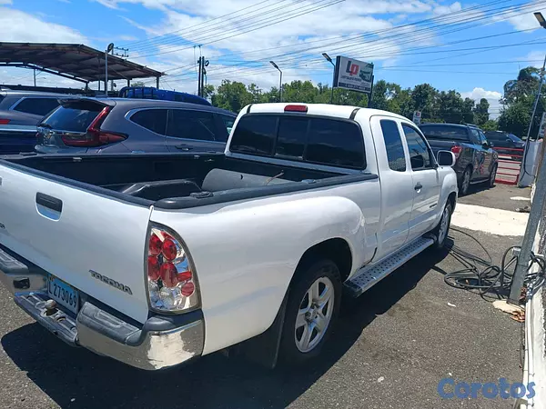 jeepetas y camionetas - Toyota Tacoma 2006 Cabina y media 4x2 3