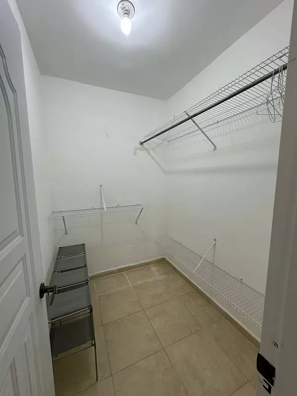 apartamentos - VENDO Apartamento en La Romana, R.D.  8