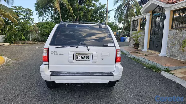 jeepetas y camionetas - Isuzu rodeo 2002 10