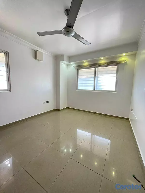 apartamentos - Se vende Apartamento en Evaristo Morales 4