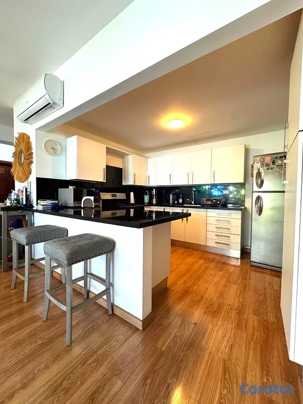 apartamentos - vendo Evaristo Morales piso 4 dos habitaciones dos baños dos parqueos no servici 4