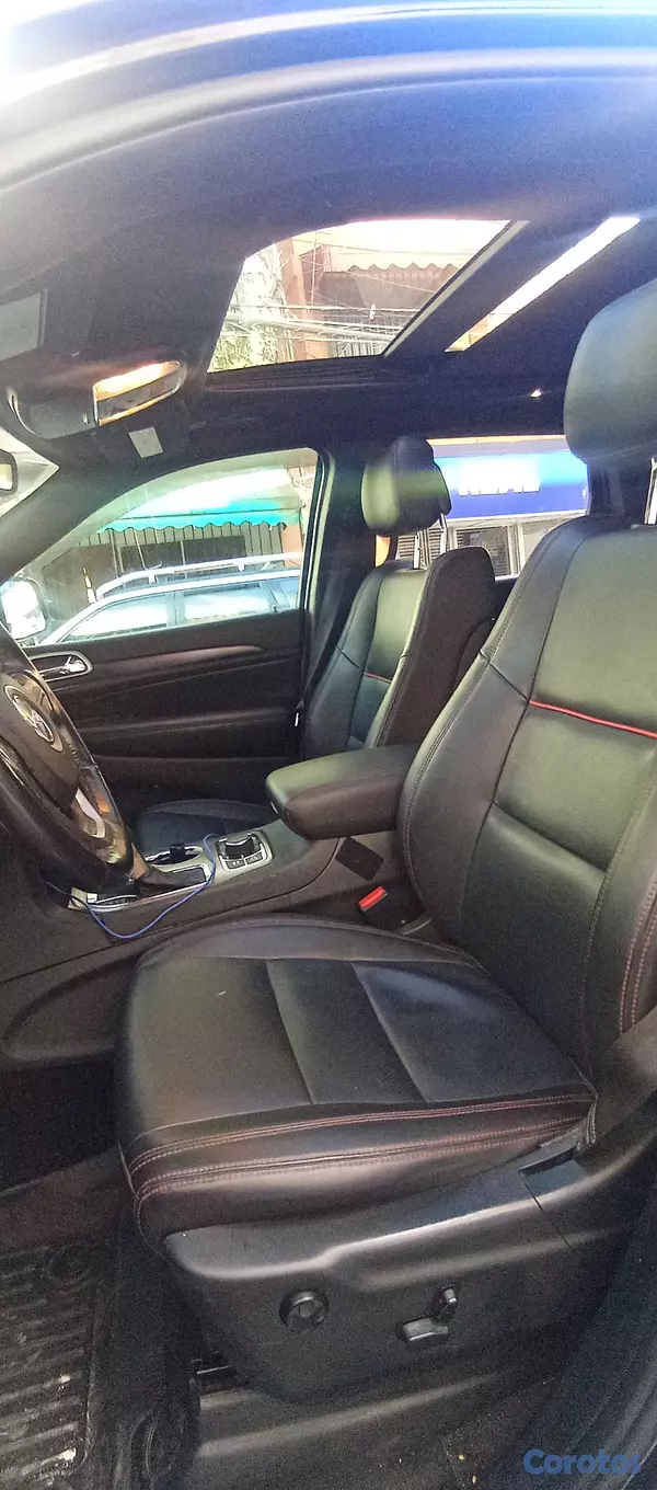 jeepetas y camionetas - JEEP GRAND CHEROKEE FULL. PANORÁMICA AÑO 2018 LIMITED 4X4.

-  12