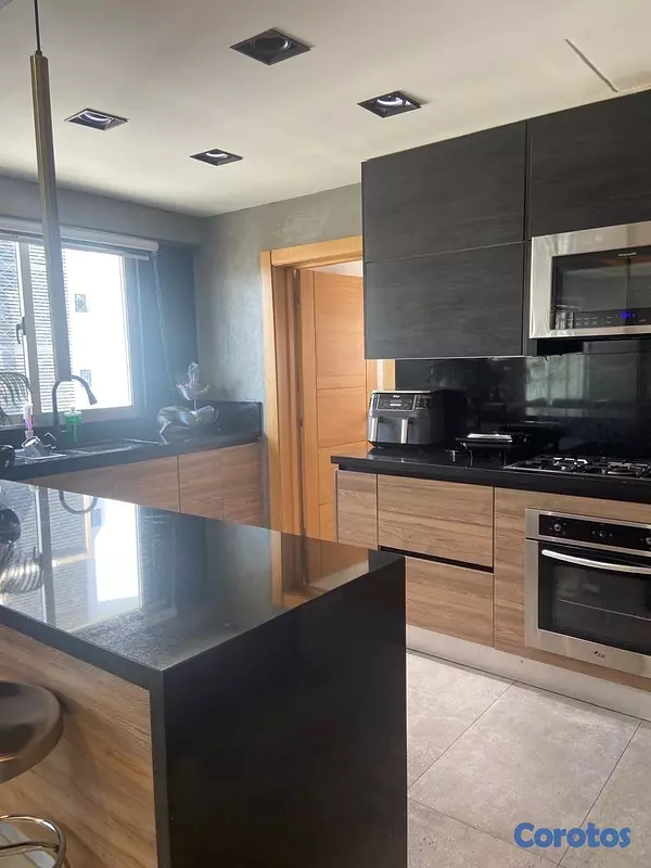 apartamentos - venta de apartamento en Evaristo morales con 172mts piso alto Distrito Nacional  6