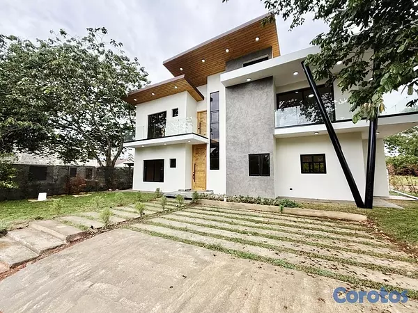 casas vacacionales y villas - Exclusiva villa en venta Jarabacoa  2