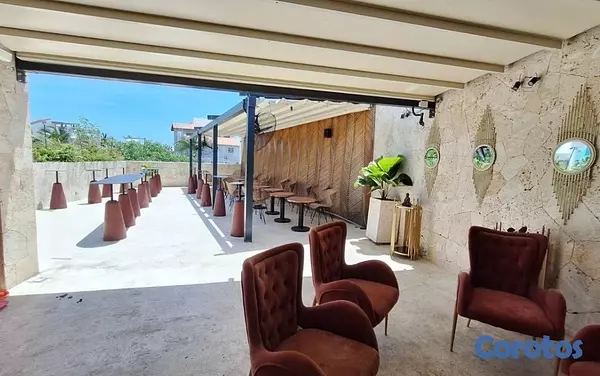 oficinas y locales comerciales - Bar-Rooftop en centro Turistico de Los Corales 7