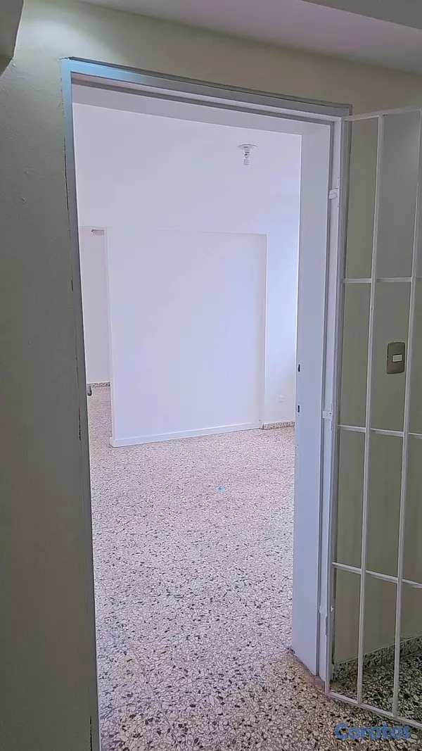 oficinas y locales comerciales - PIANTINI , ALQUILER PARA USO COMERCIAL  2