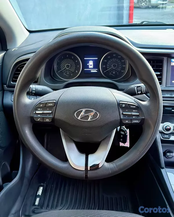carros - HYUNDAI ELANTRA LIMITED 2020 10