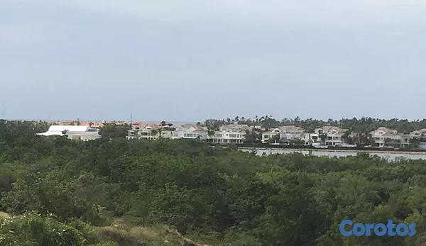 solares y terrenos - Solar Frente a Rio Chavon y Casa de Campo  4