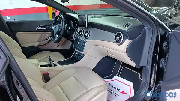 carros - Mercedes Benz CLA 250 año 2015  8