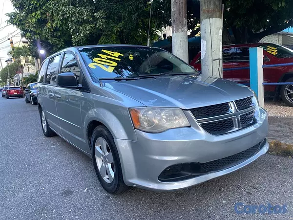 jeepetas y camionetas - dodge gran caravan 2014 4