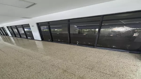 oficinas y locales comerciales - Alquiler Local Comercial Naco 2do piso 152Mts 7