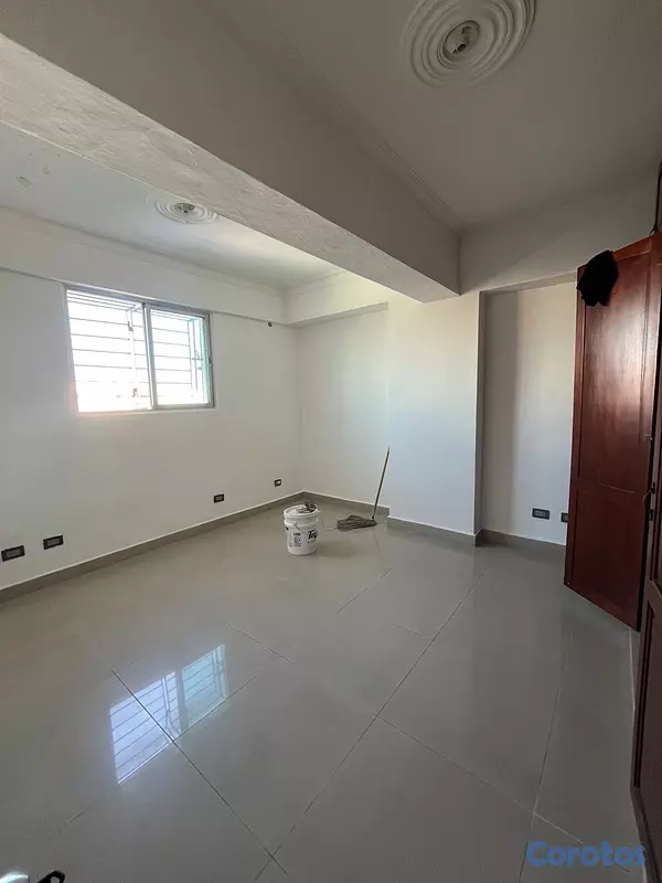 apartamentos - Amplio Apartamento en Alquiler – Bella Vista. 6to nivel. 7