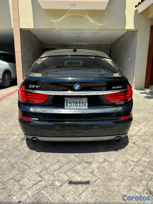 jeepetas y camionetas - BMW 535i GT 2011 es de color Negro con asientos ma 4