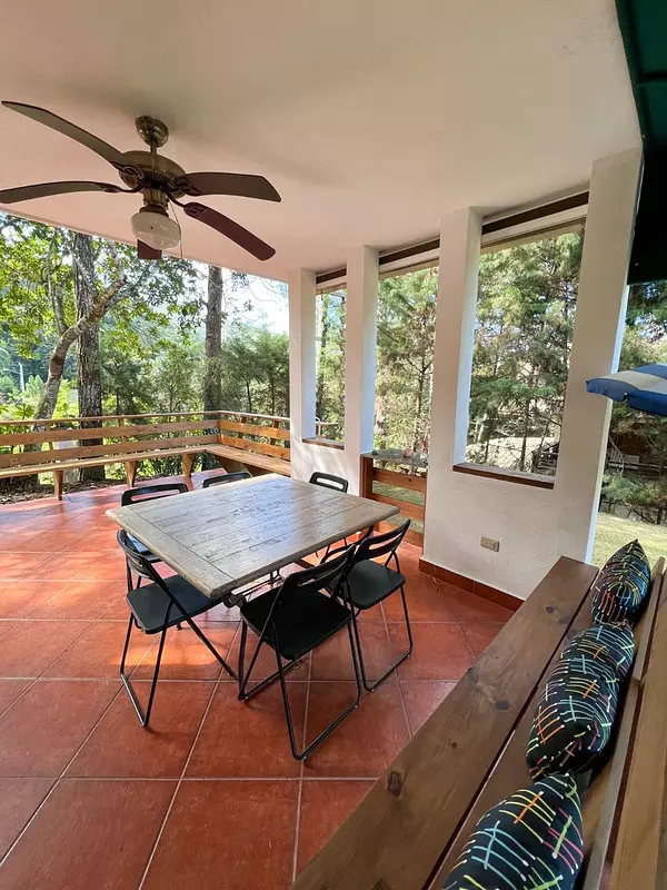 casas vacacionales y villas - Preciosa Villa Chalet en Venta, Jarabacoa  4