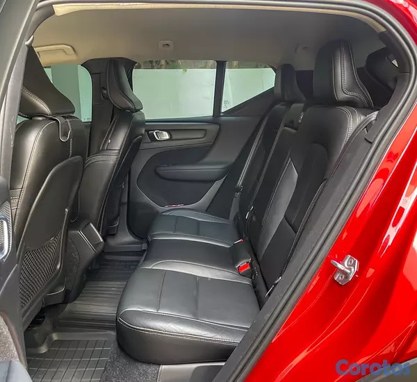 jeepetas y camionetas - Volvo XC40 Momentum  7