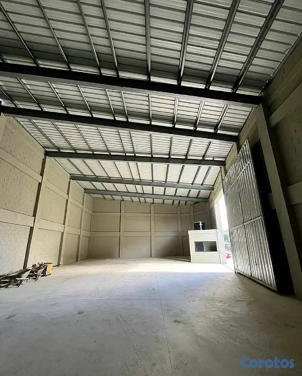 solares y terrenos - NAVE COMERCIAL 4