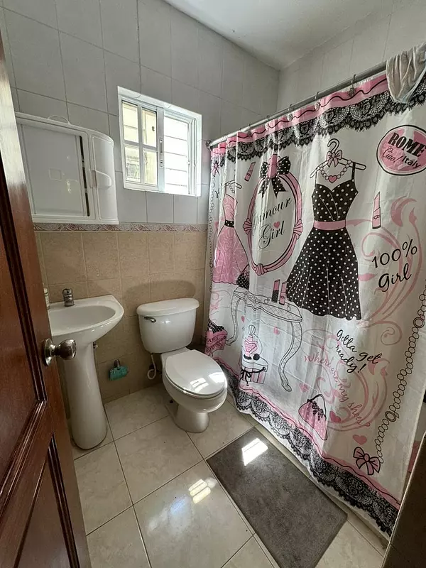apartamentos - Apartamento en Venta
GALÁ
RD$8,000,000.00
Mantenimiento: RD$3,000.00

CARACTERÍS 5