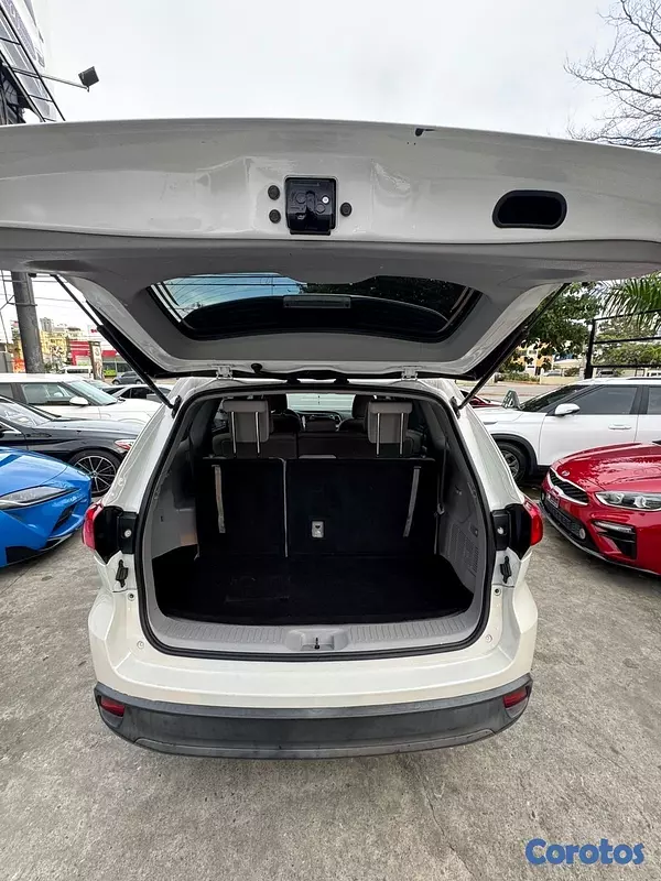 jeepetas y camionetas - Toyota Highlander LE 2019 10