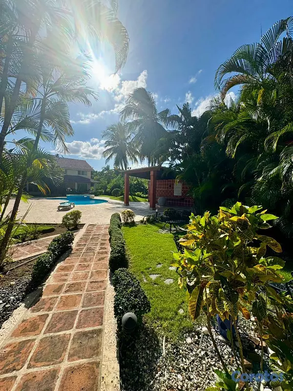 casas vacacionales y villas - Villa/ Townhouse en Venta y Alquiler en Metro Coun 14