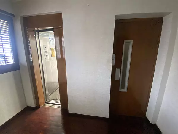 apartamentos - Apartamento en Venta en Naco: ¡Piso Alto, Oportunidad Única! 3