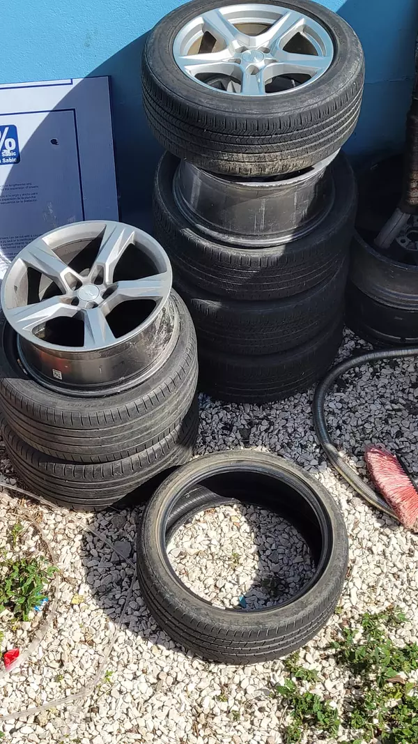 otros vehiculos - Gomas para camaro # 18 y 20 usadas RD$ 1500 2