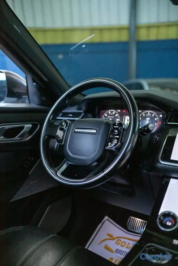 jeepetas y camionetas - Land Rover Range Rover Velar R-Dynamic 2018 Clean 10