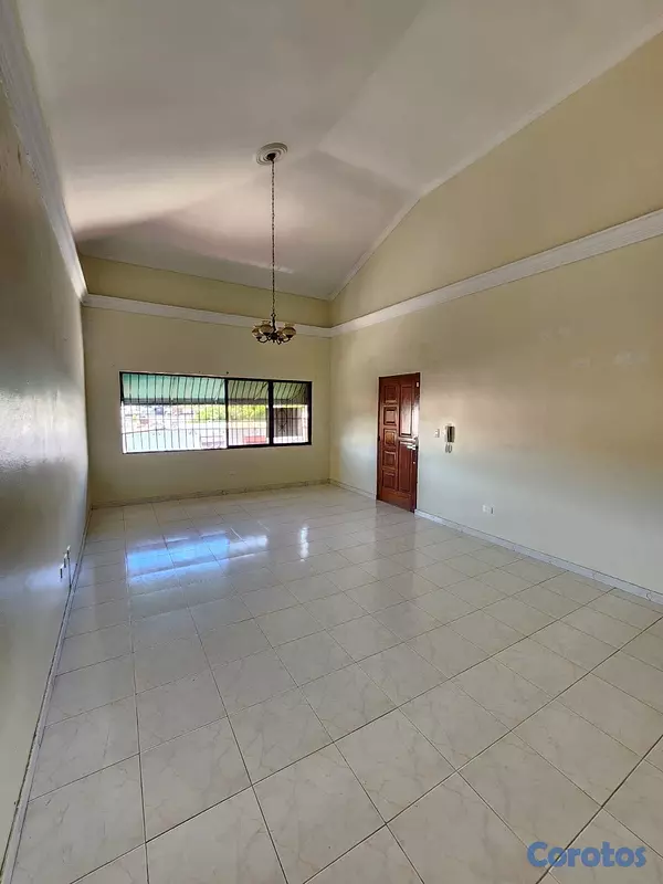 apartamentos - vendo avenida independencia klm 6 y medio próximo a la Núñez tres hab dos baño  10