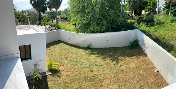 casas - Se Vende Casa de 2 Niveles en Las Carmelitas  8