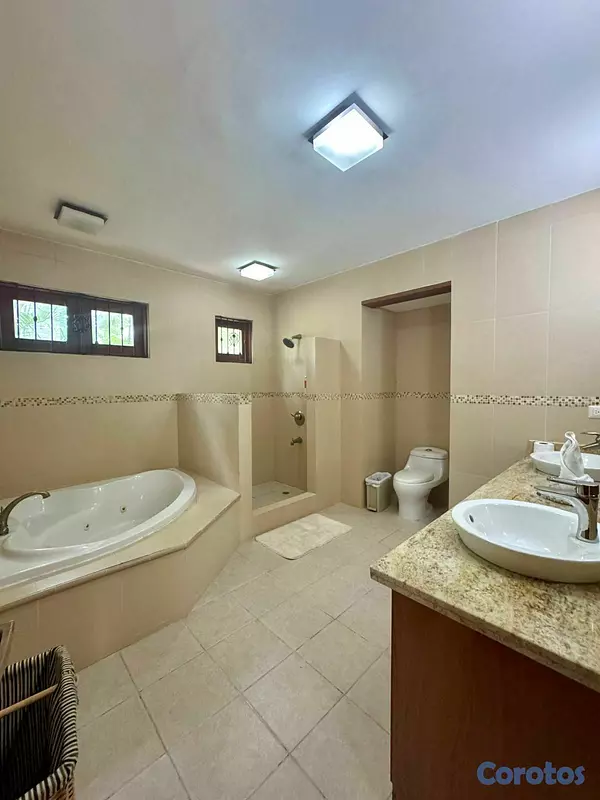 casas vacacionales y villas - Vendo Villa Amueblada en Guavaberry Country Club,  10