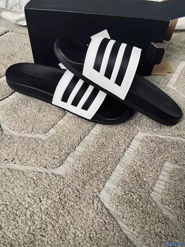 zapatos para hombre - chancletas Adidas Comfort size 42, 43 y 44.5, originales en Santiago.  4