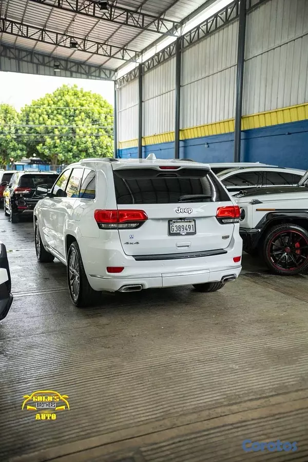 jeepetas y camionetas - Jeep Grand Cherokee Summit 4x4 2016 Clean Carfax 4