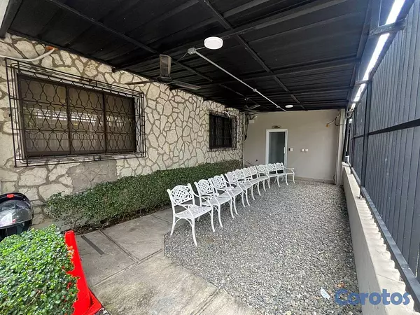 casas - Casa de 404m2 para vivienda o comercial en alquile 4