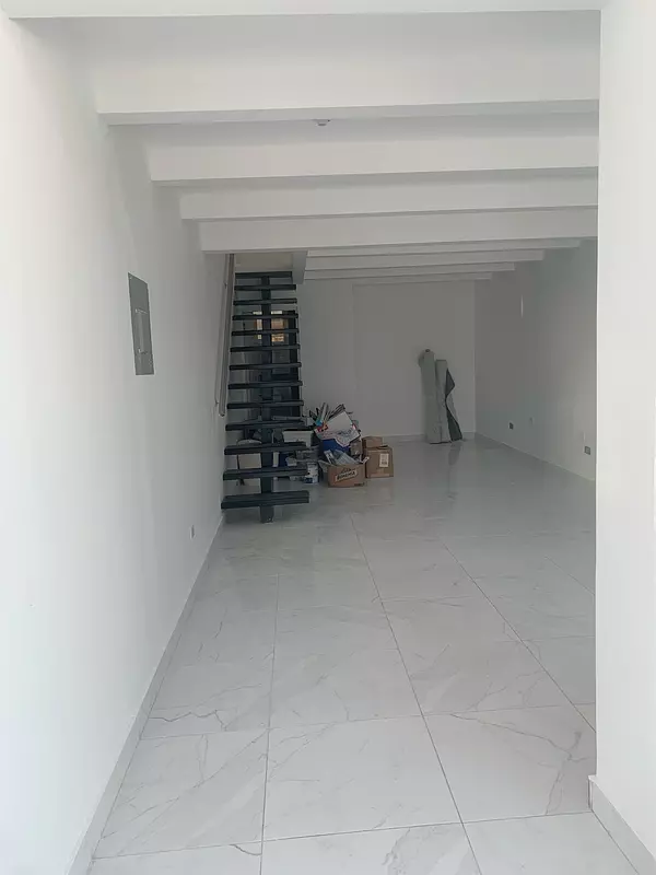 oficinas y locales comerciales - Local de dos niveles espacio abierto 106 metros 4