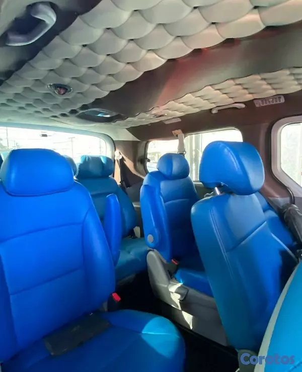jeepetas y camionetas - HYUNDAY GRAND STAREX 2020 4