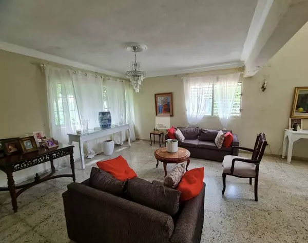 casas - Alquiler Casa de 4 Habitaciones para Negocio, en Excelente Zona de Renacimiento 5