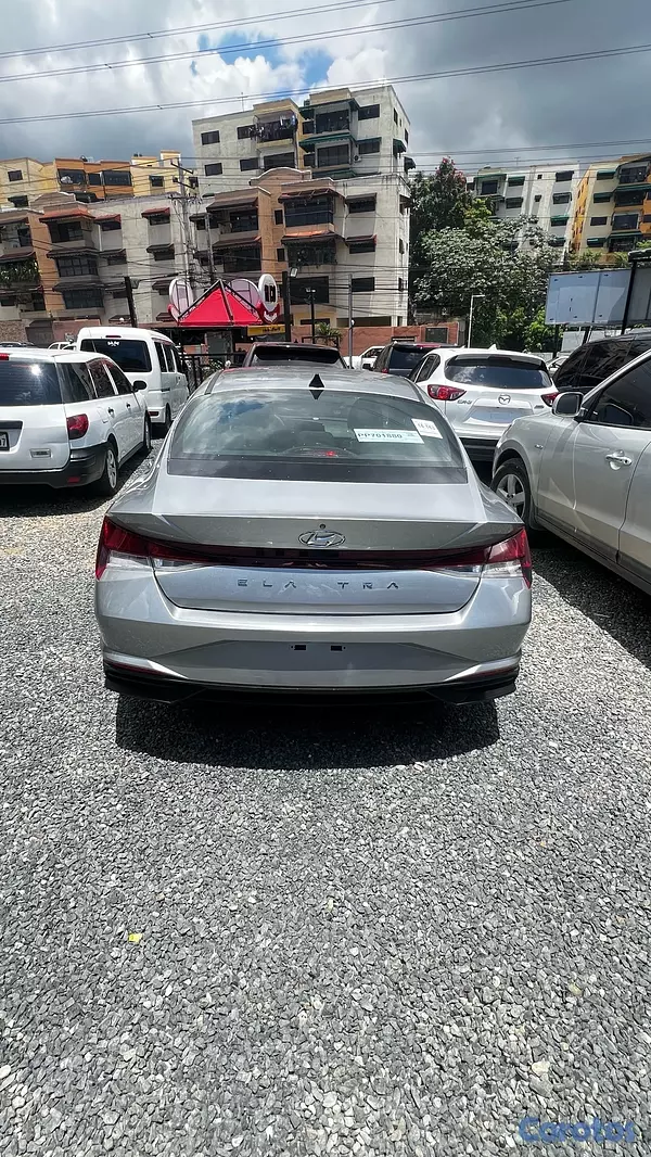 carros - Hyundai Elantra SE 2022 10