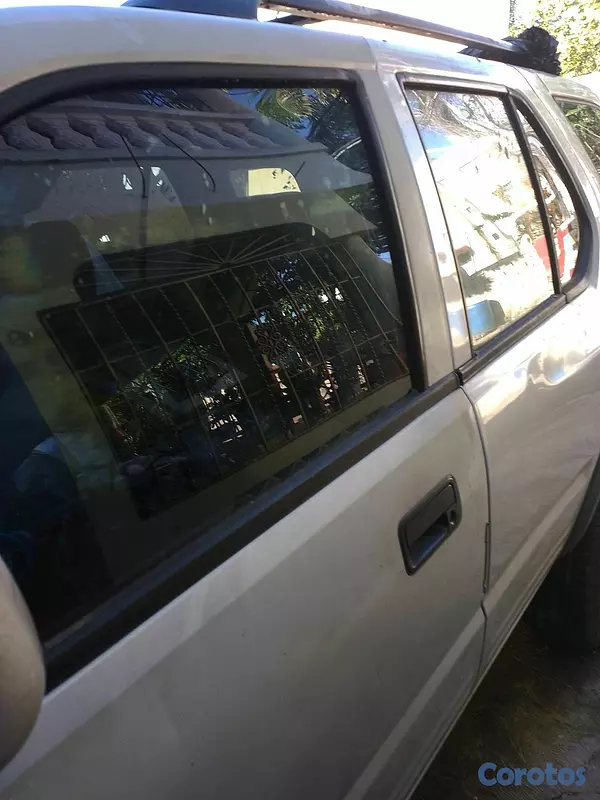 jeepetas y camionetas - vendo Isuzu rodeo  negociable ver descripción abajo  4