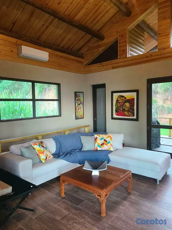 casas vacacionales y villas - Preciosa Villa de Venta ubicada en Jarabacoa  4