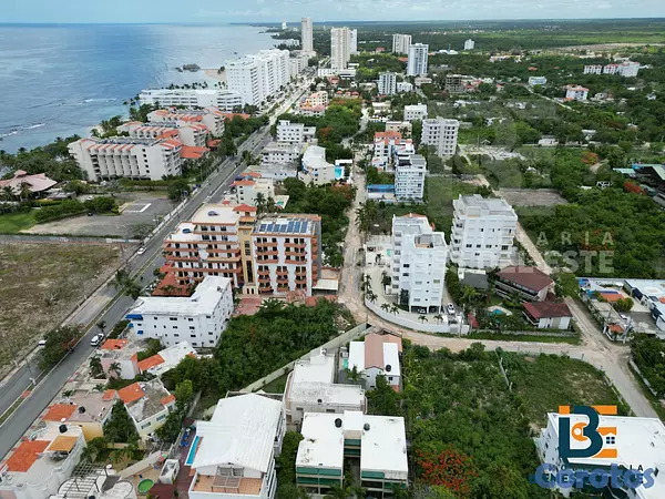 solares y terrenos - VENDE Excelente Solar con 1,024 metros en el CENTR 8
