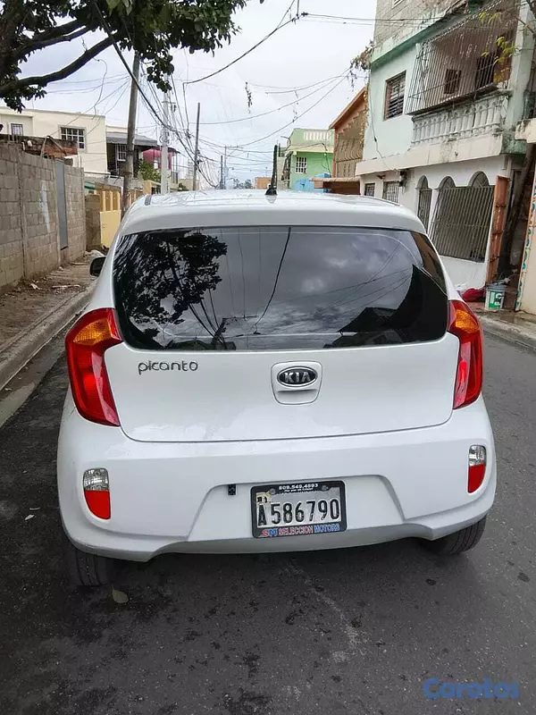 carros - Venta de Kia picanto2013,blanco,  5