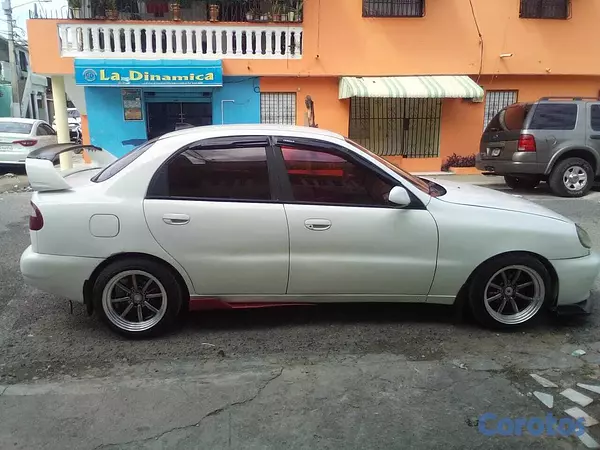 carros - daewoo lanos 1999  9