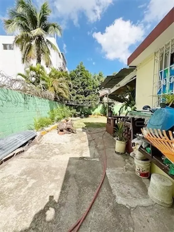 casas - Propiedad Comercial prados  4